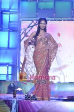 at Gitanjali Wow Awards in Taj Land_s End on 21st April 2011 (138).JPG